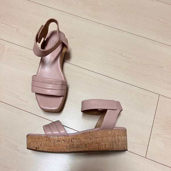 Franco Sarto Quilted Platform Sandals Nude Blush Pink Colour Sz 8 - Picture 2 of 13